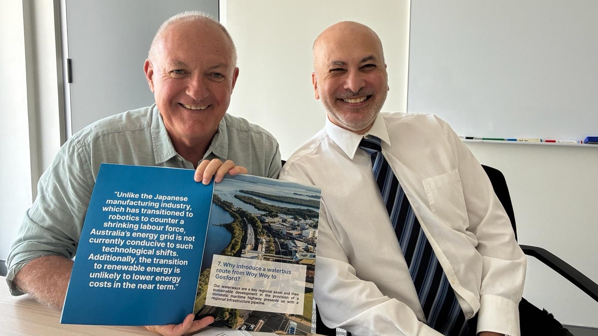 Briefing Minister for the Central Coast